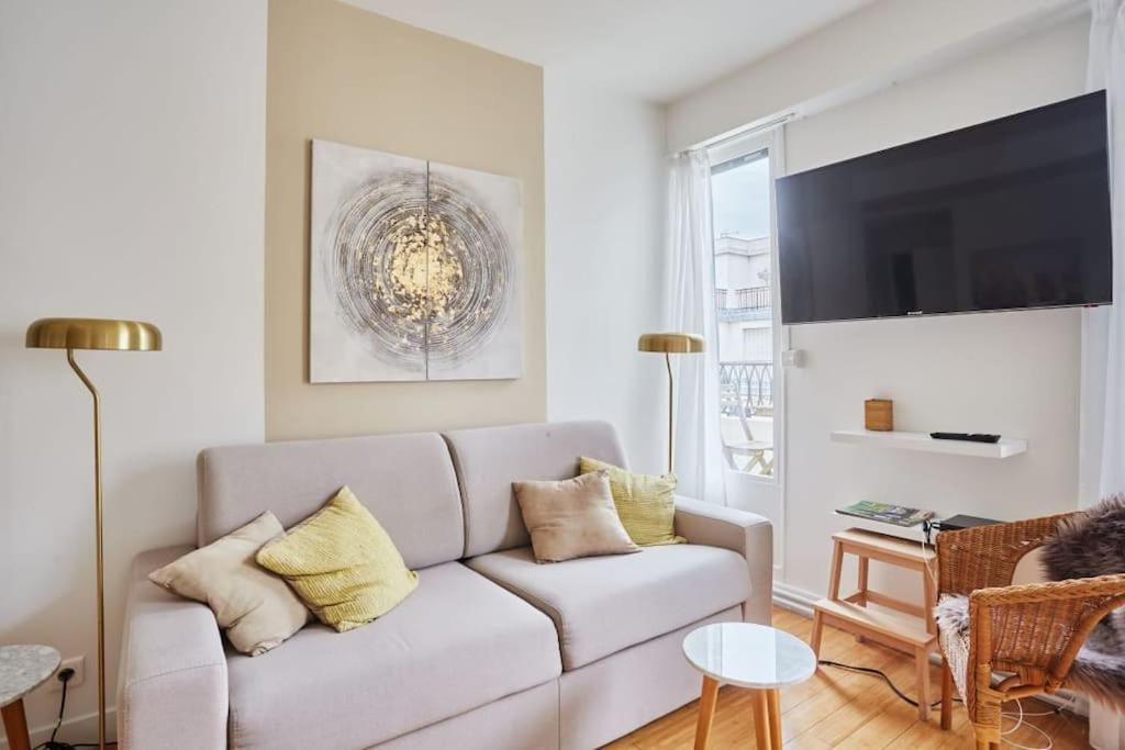 Rent A Room Apartments - Degas Parigi Esterno foto