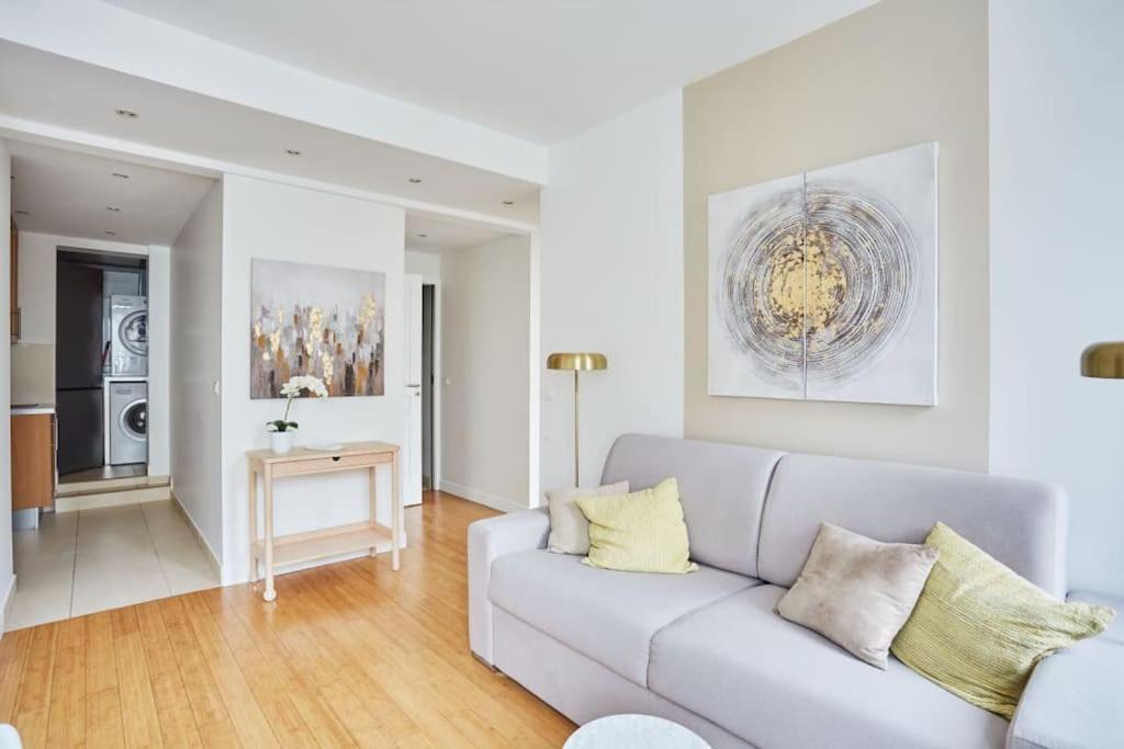 Rent A Room Apartments - Degas Parigi Esterno foto