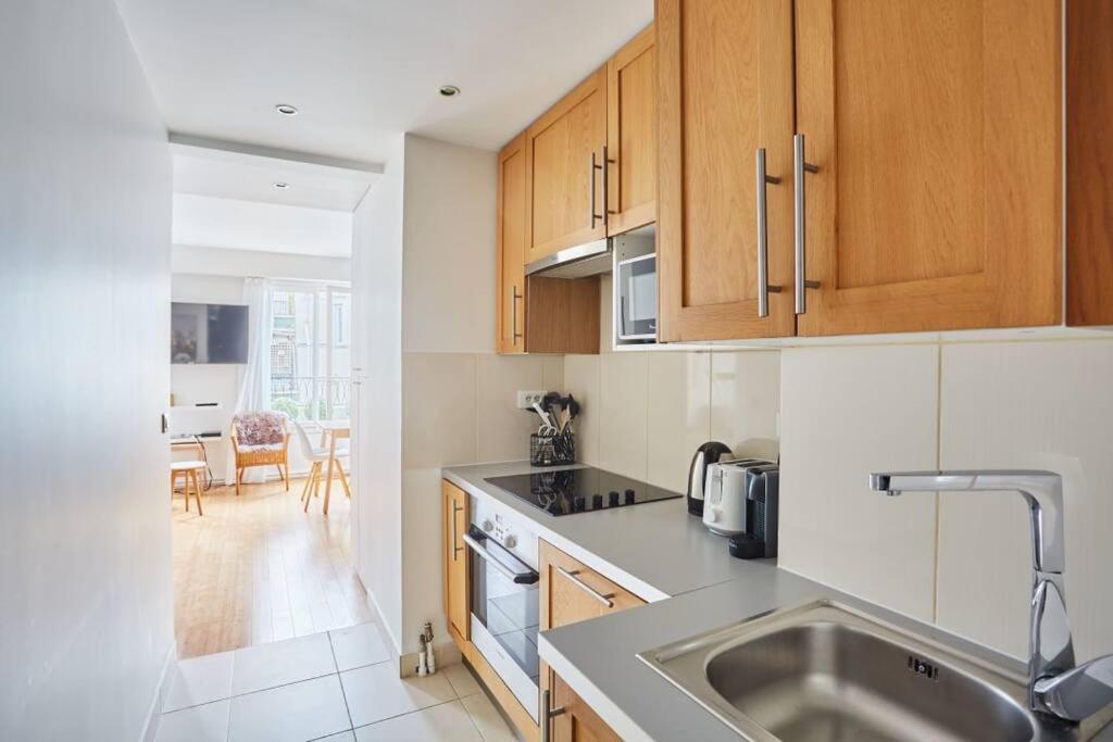 Rent A Room Apartments - Degas Parigi Esterno foto