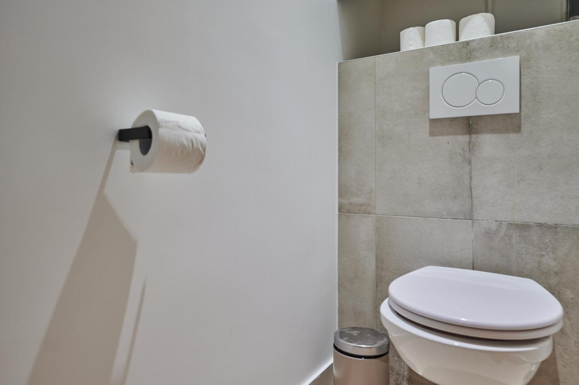 Rent A Room Apartments - Degas Parigi Esterno foto