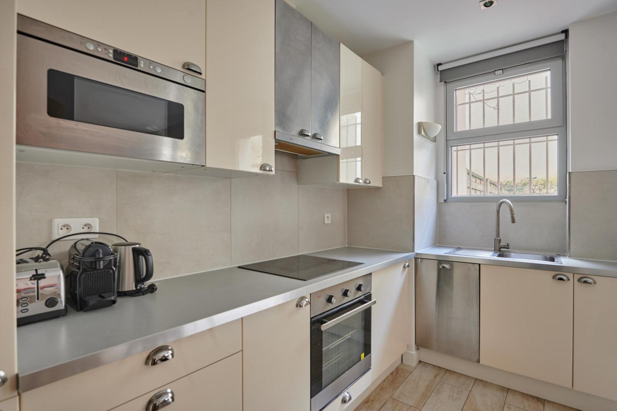 Rent A Room Apartments - Degas Parigi Esterno foto